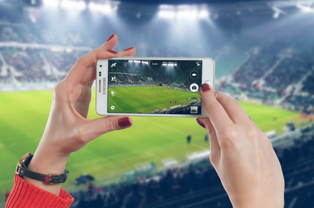 Who Uses the Top Soccer Apps? An Investigation
